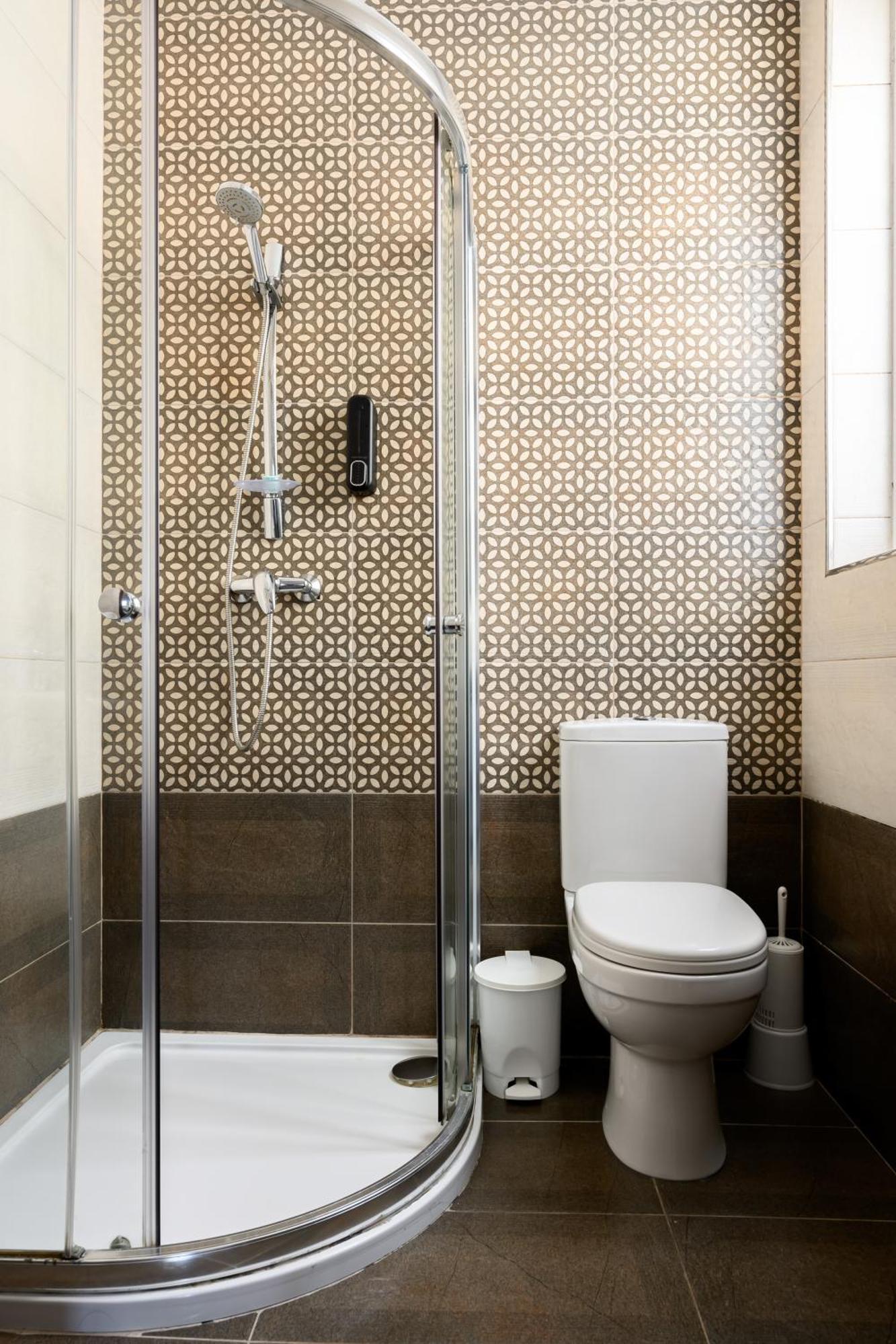 F9 Room 1, Private Double Room With Private Bathroom In Shared Flat مسيدا المظهر الخارجي الصورة