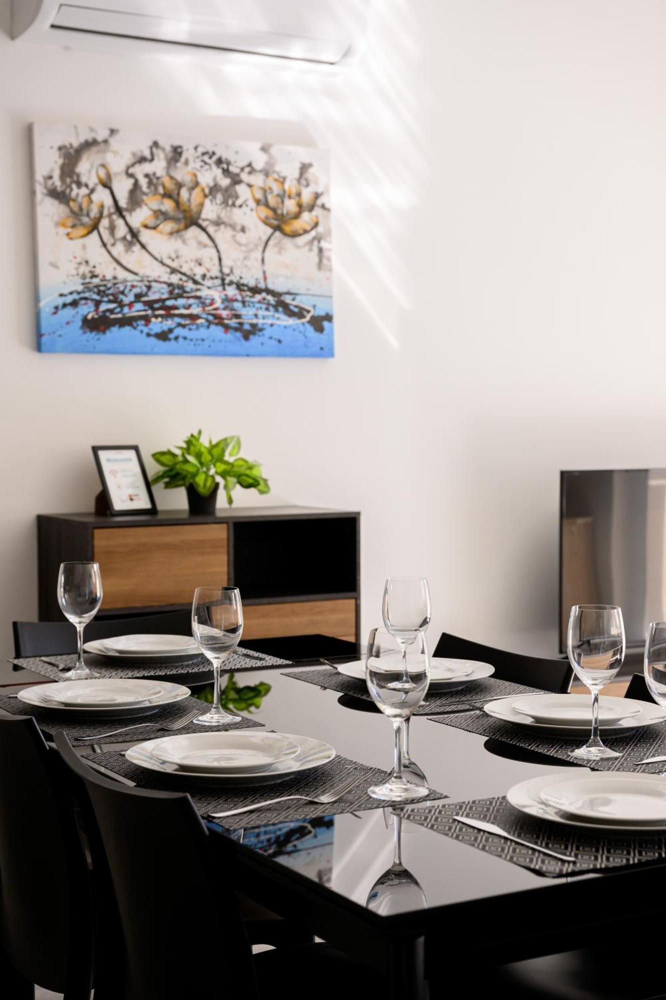 F9 Room 1, Private Double Room With Private Bathroom In Shared Flat مسيدا المظهر الخارجي الصورة