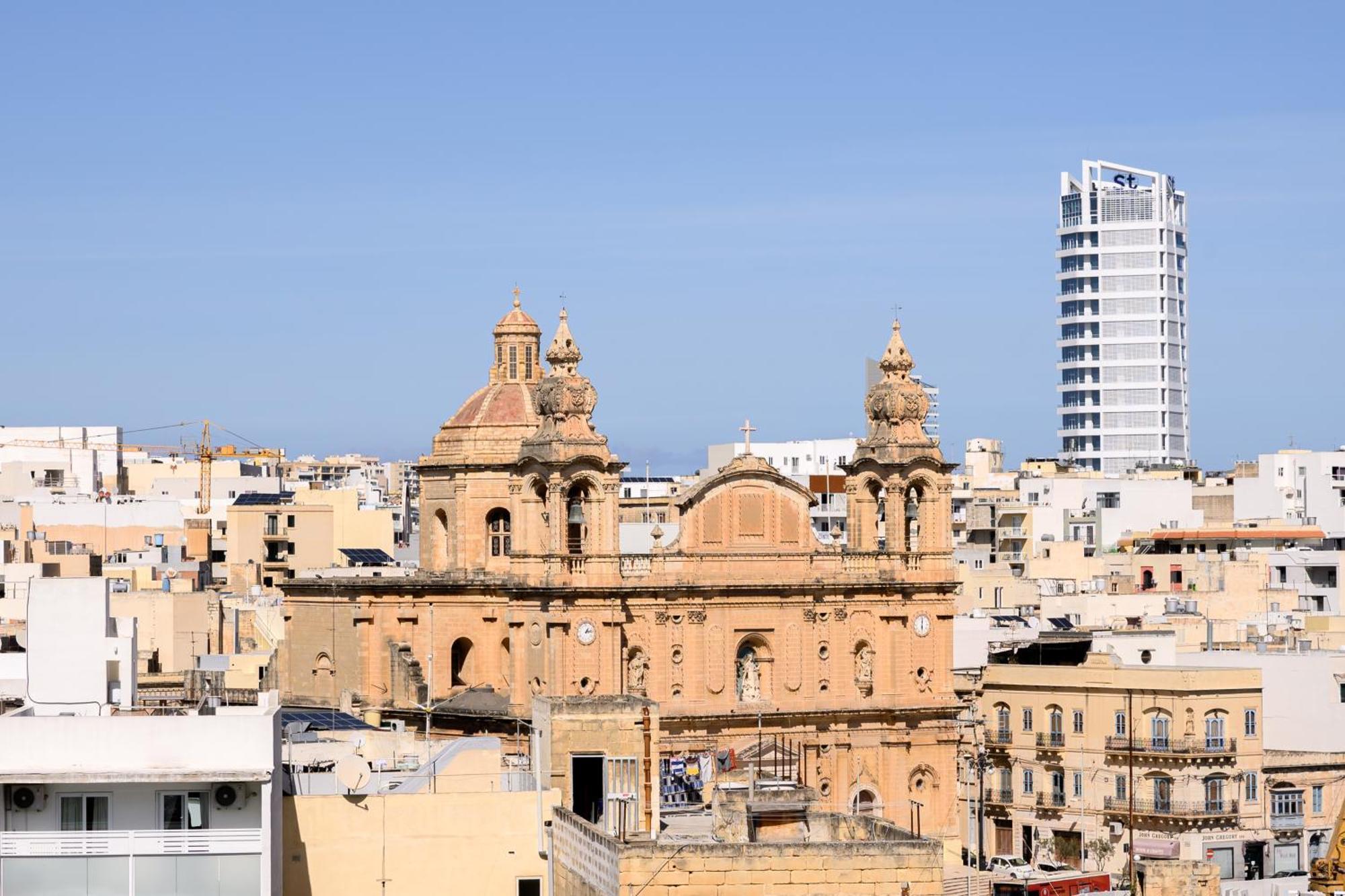 F9 Room 1, Private Double Room With Private Bathroom In Shared Flat مسيدا المظهر الخارجي الصورة