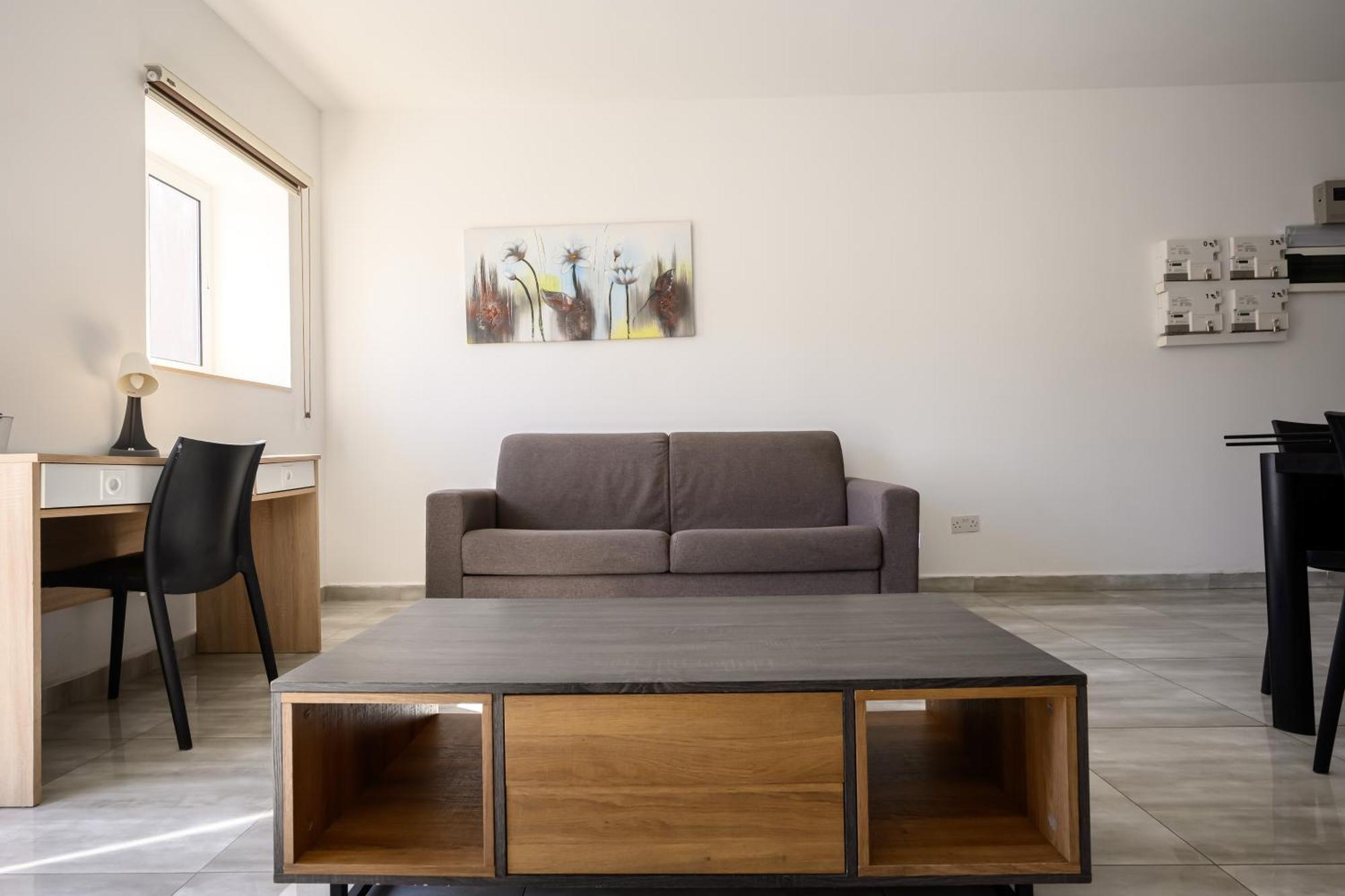 F9 Room 1, Private Double Room With Private Bathroom In Shared Flat مسيدا المظهر الخارجي الصورة